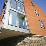 Cooperage Court By Cliftonvalley Apartments