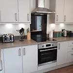 Cooperage Court By Cliftonvalley Apartments